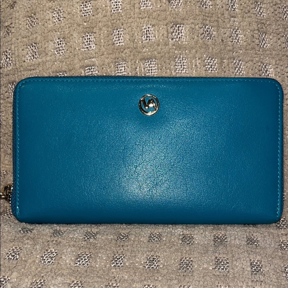 Valentina turquoise with gold detail